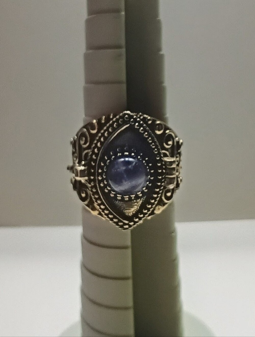 Poison Ring with Purple Gem Gold Toned Size 8